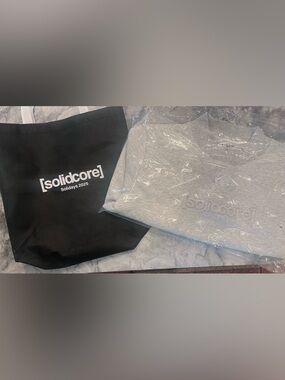 [solidcore] Grey Mockneck Sweatshirt with Black Tote